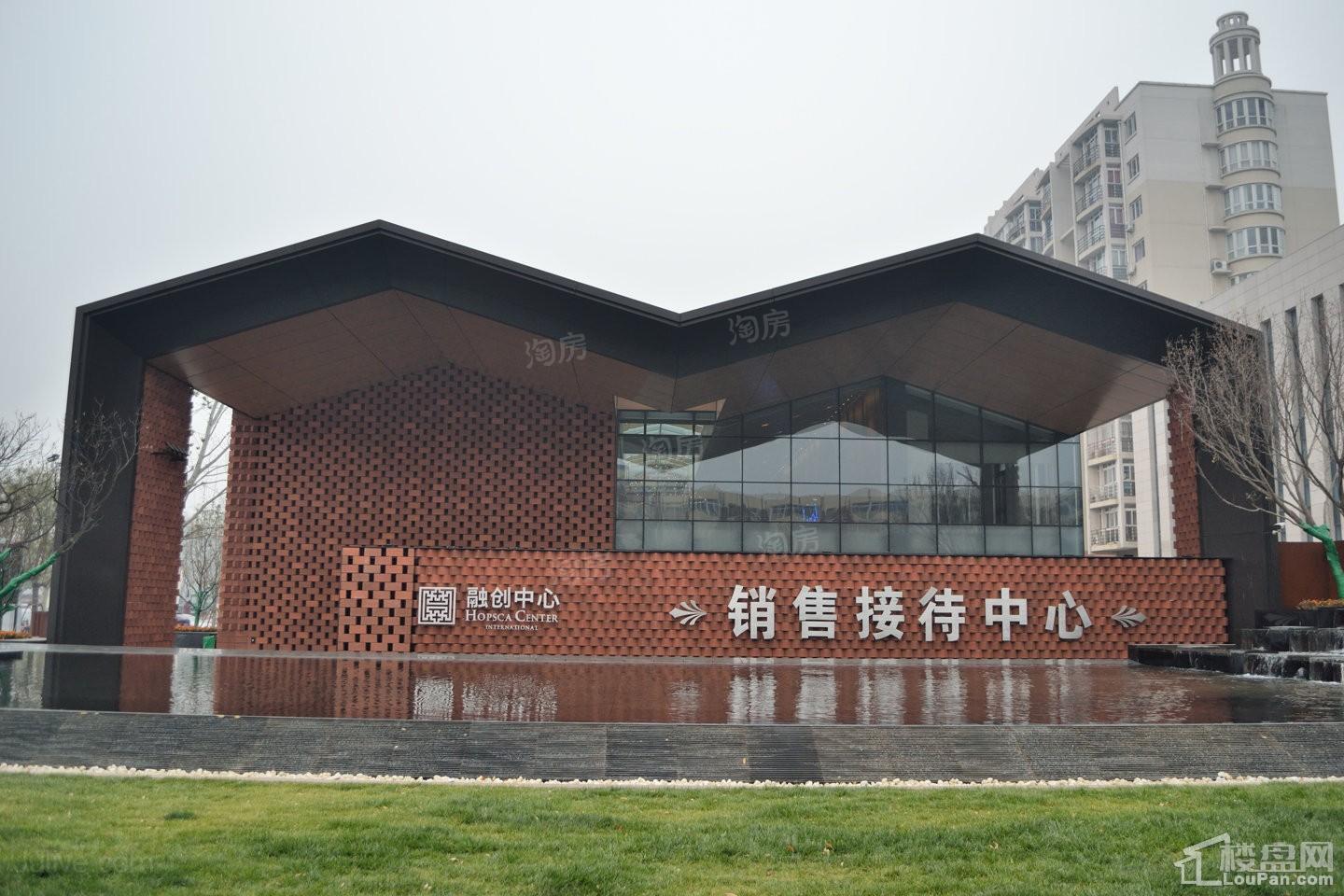 融创中心实景图