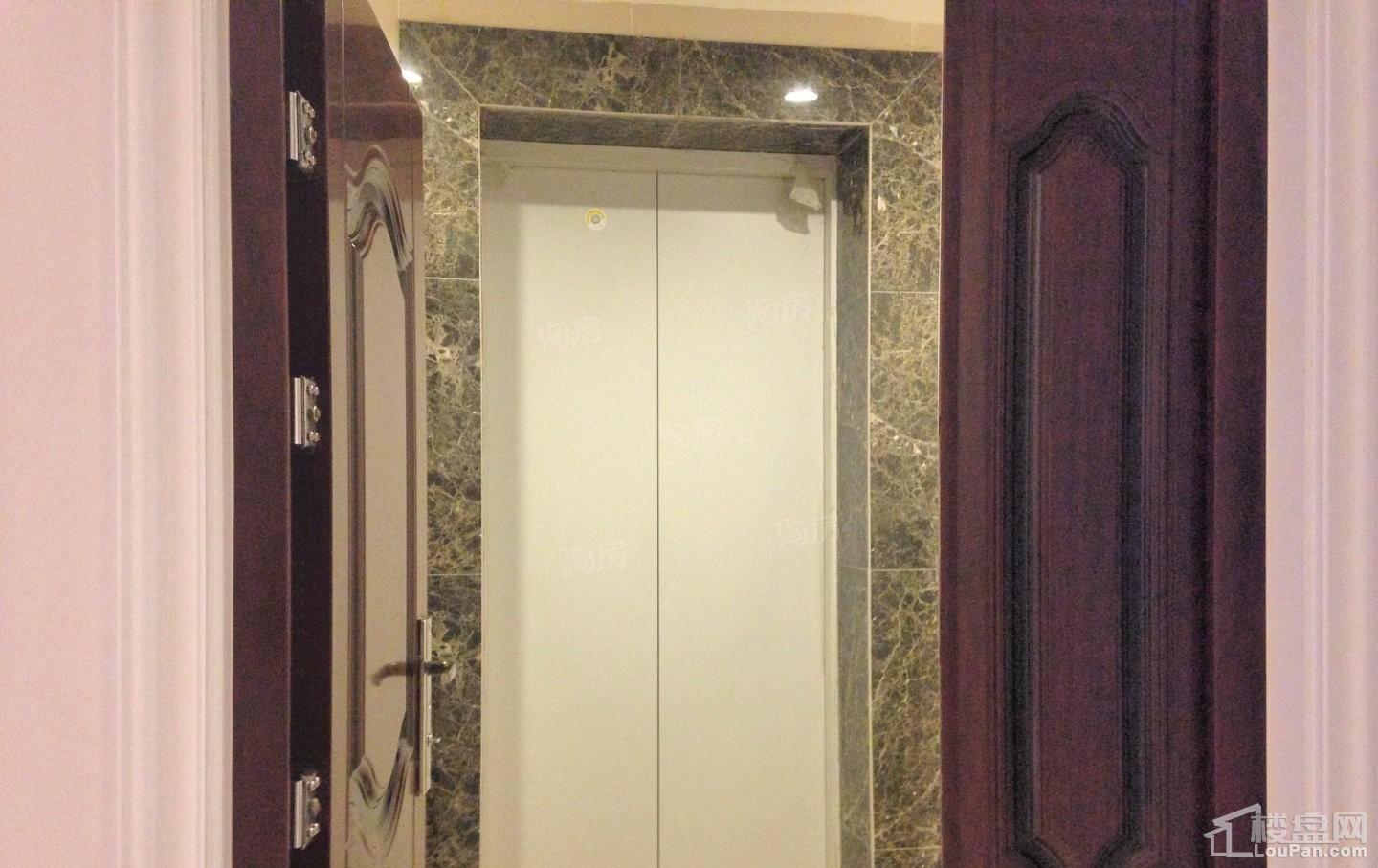 听海蓝珊样板间