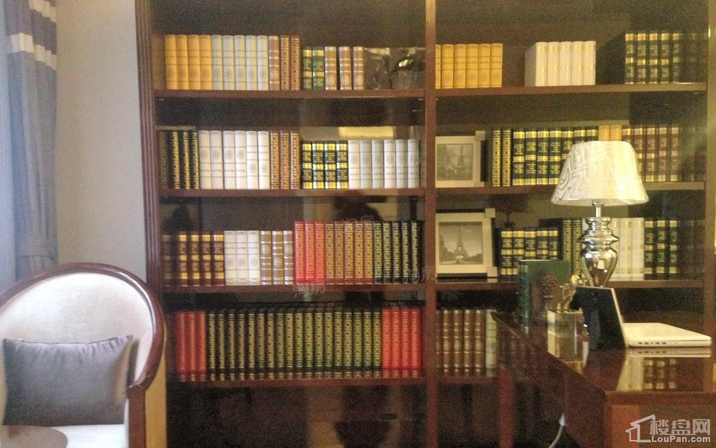 听海蓝珊样板间