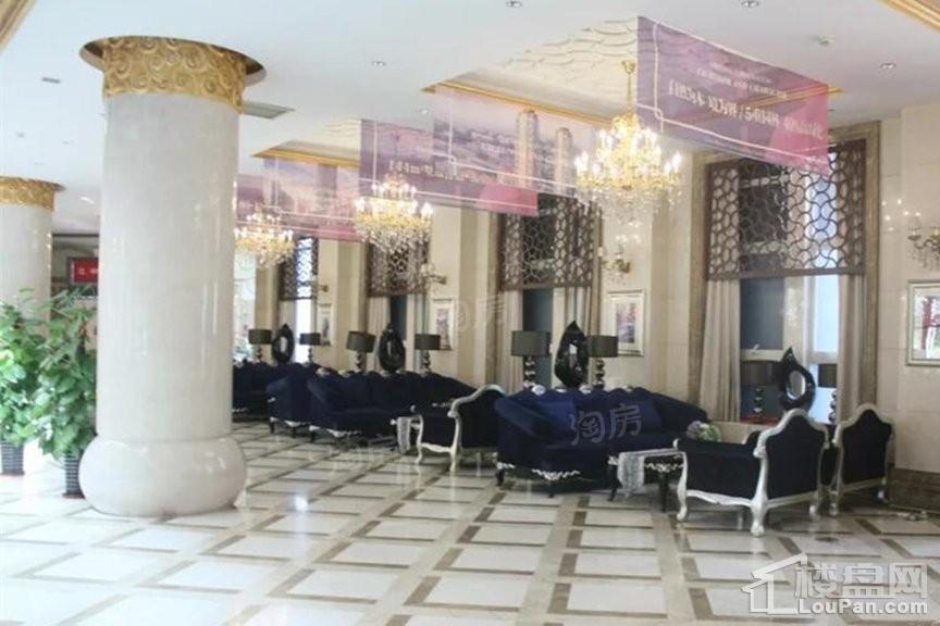 中国铁建广场实景图