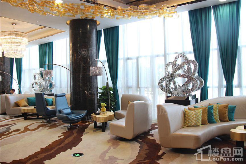 金龙城财富广场实景图