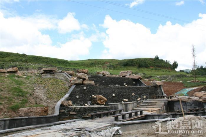 玛御谷温泉小镇实景图