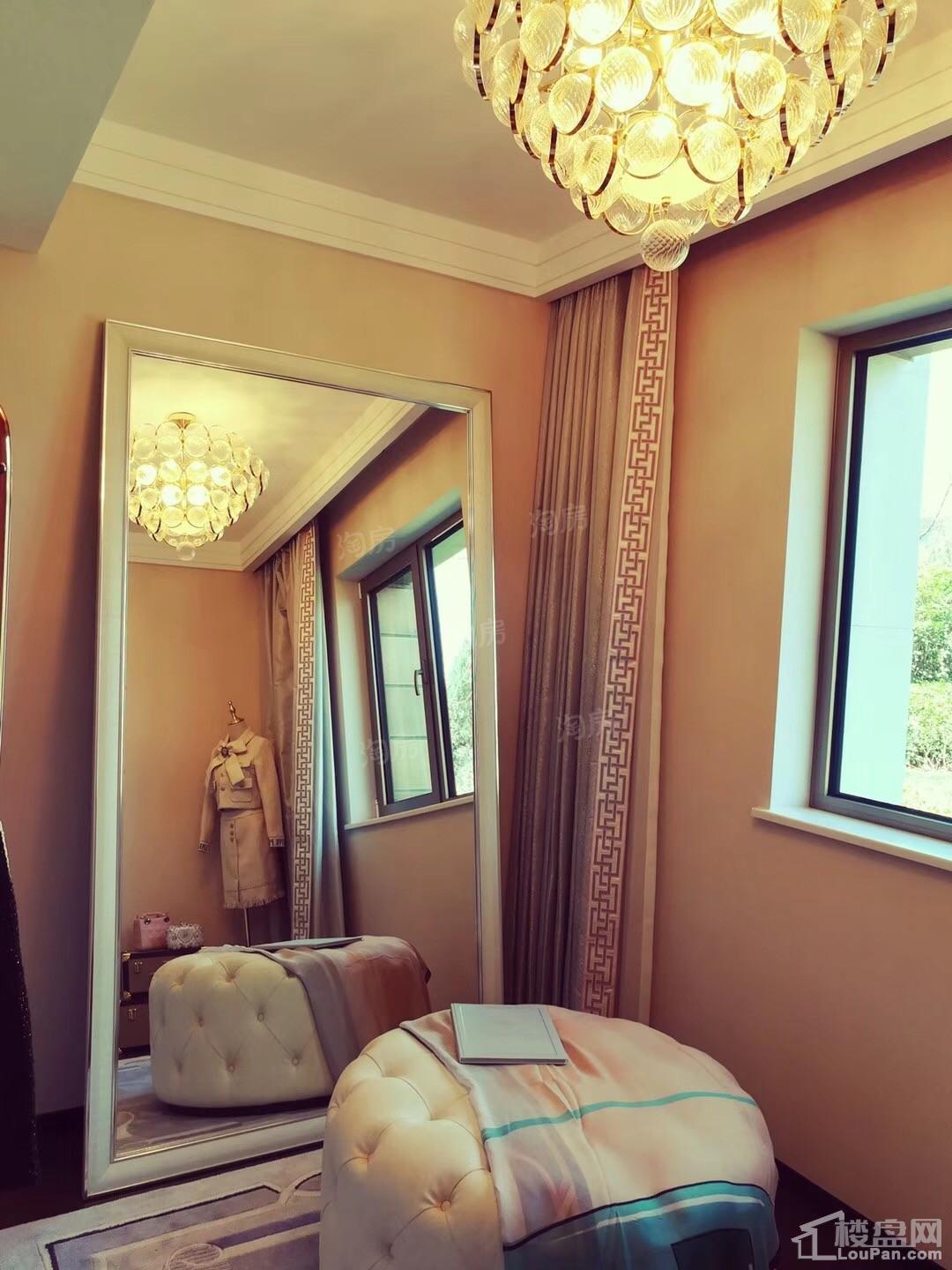 上东金茂府样板间