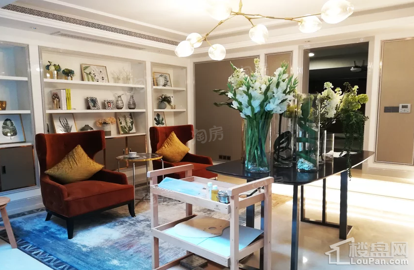 东旭御山湖样板间