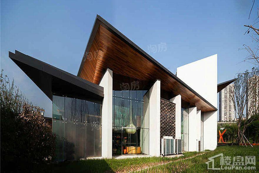 万科金色悦城商业金街实景图