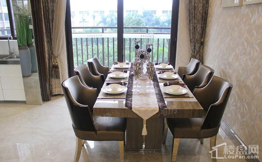 华鸿·珑悦轩样板间