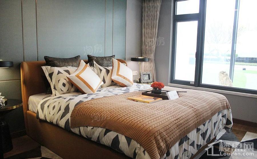 融创月湾首府样板间