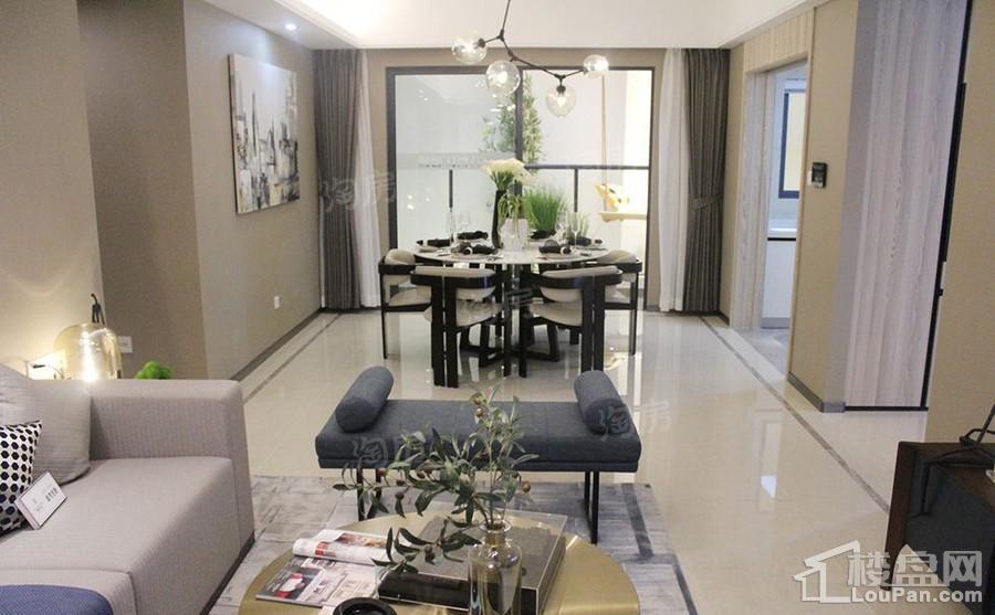 融创月湾首府样板间