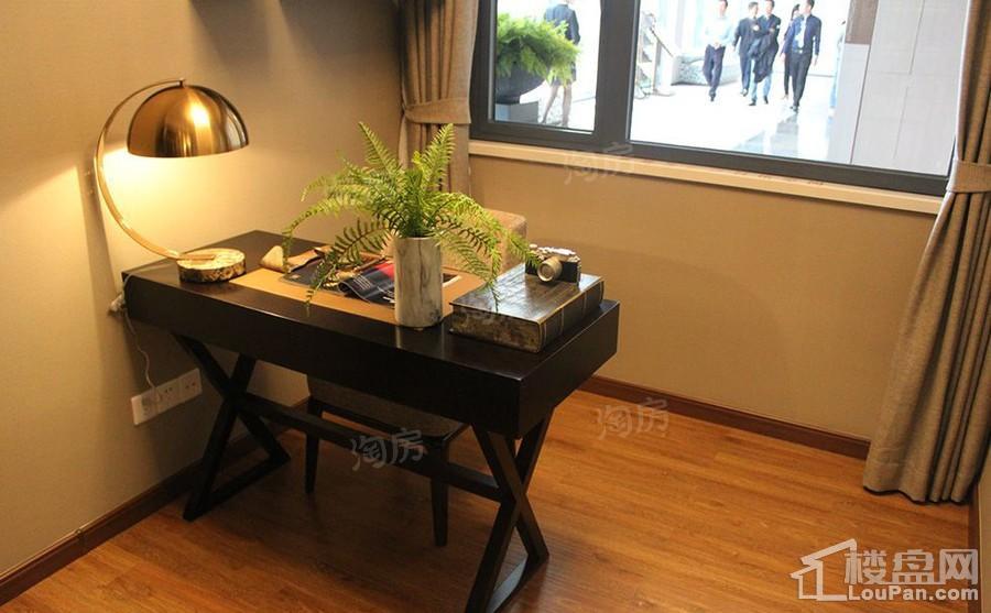 融创月湾首府样板间