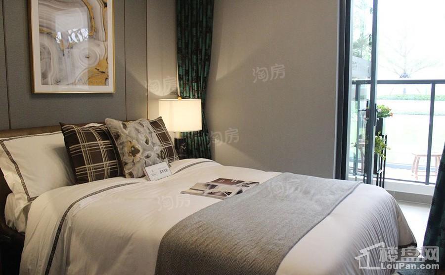 融创月湾首府样板间