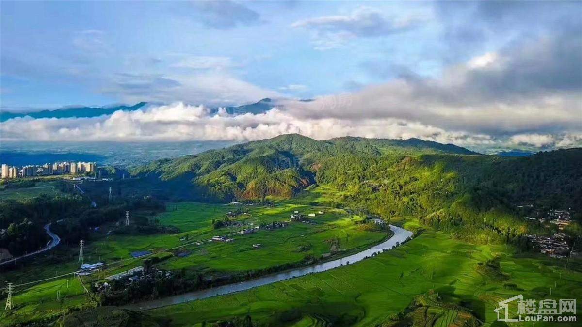 雅居乐云南原乡实景图