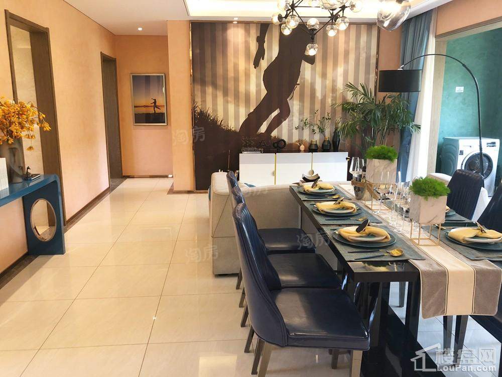鸿坤理想城样板间
