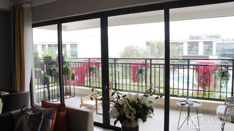 南宁绿地城样板间