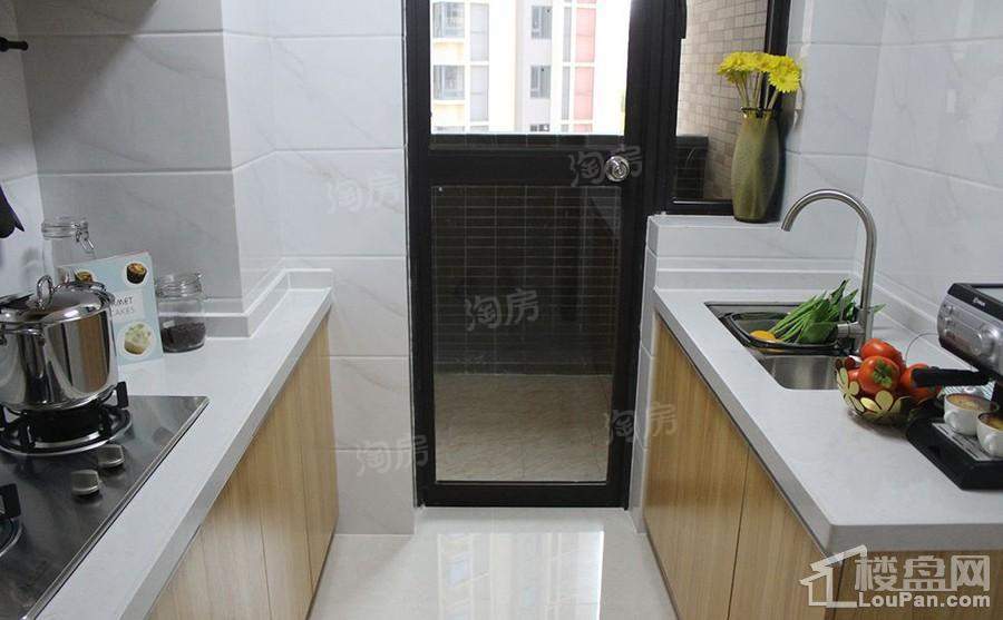 骏瓏盛景样板间