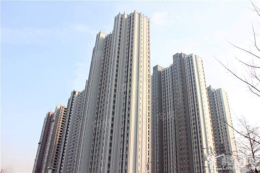 荣盛花语馨苑实景图