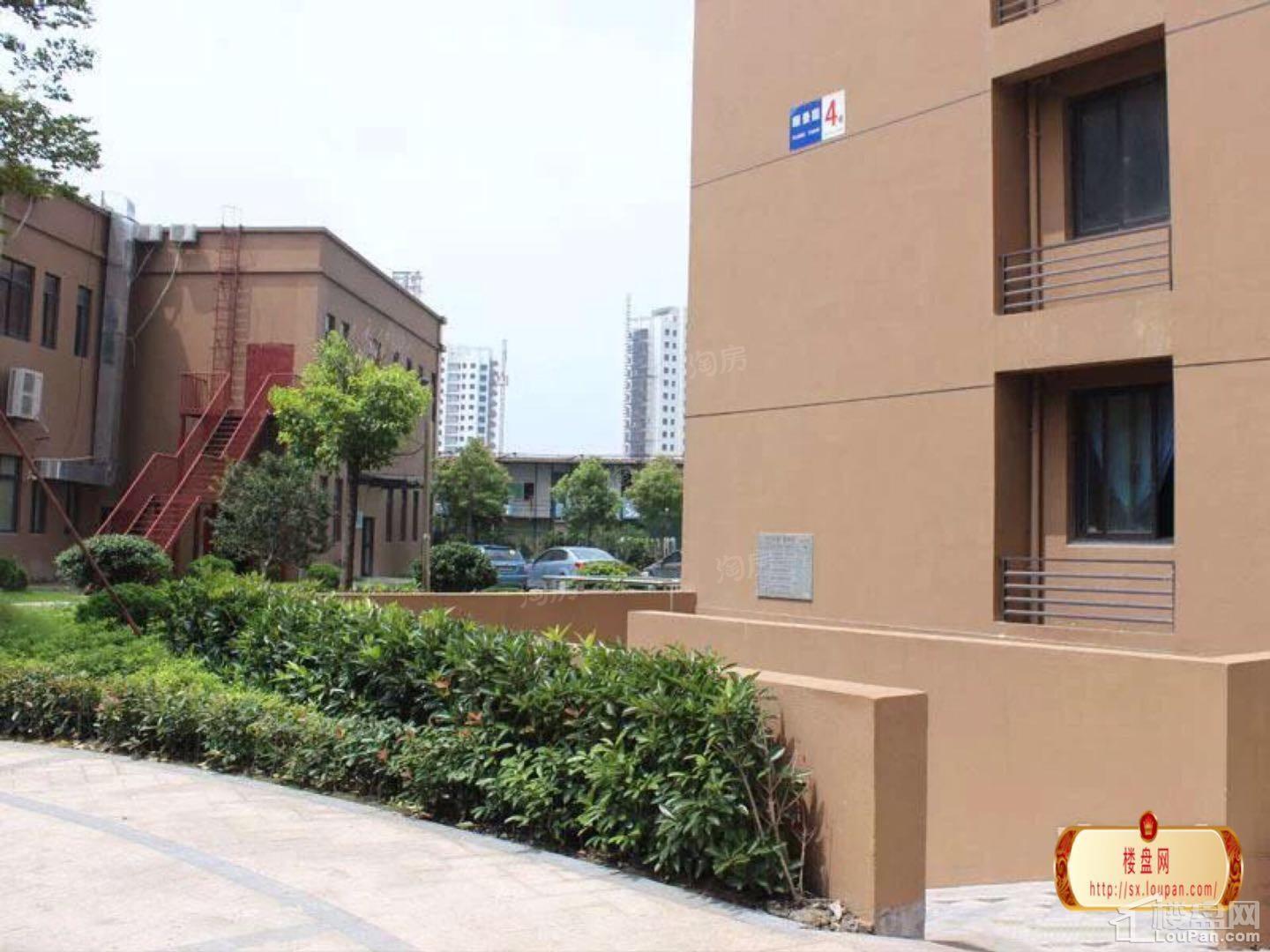 东厦颐景园实景图