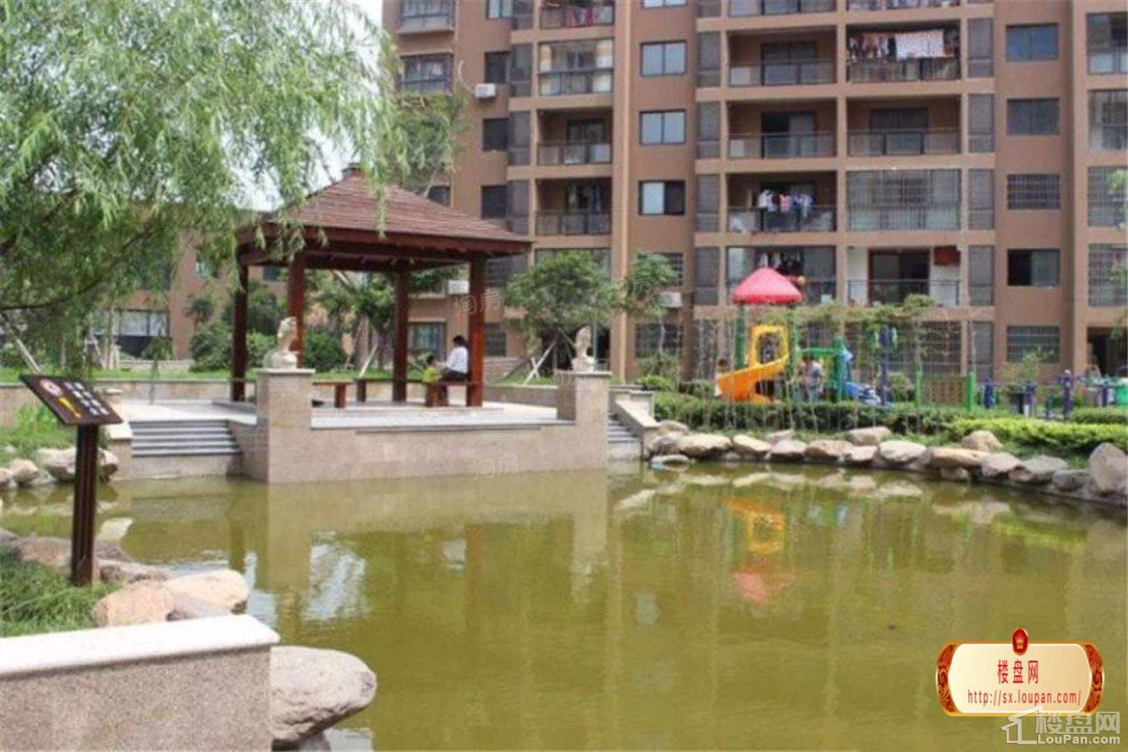 东厦颐景园实景图