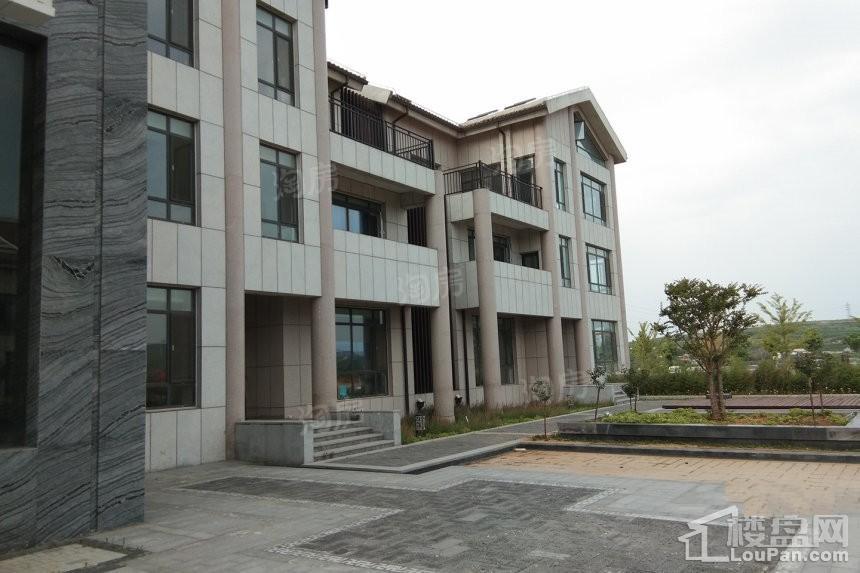 浩岭湖健康小镇实景图