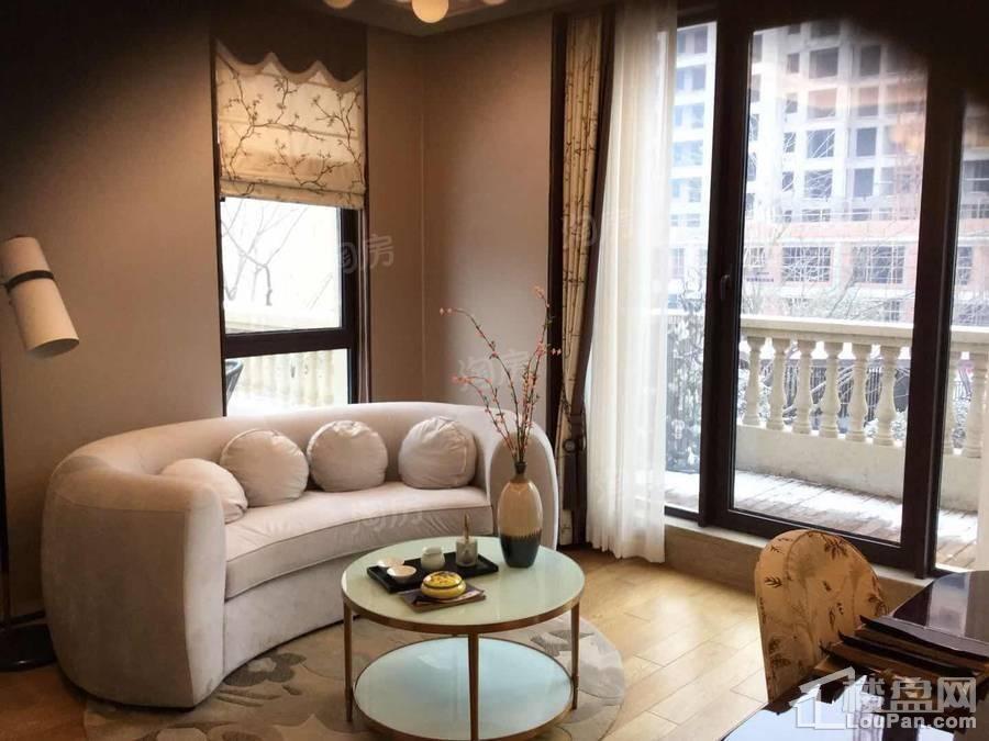 白鹭金岸样板间