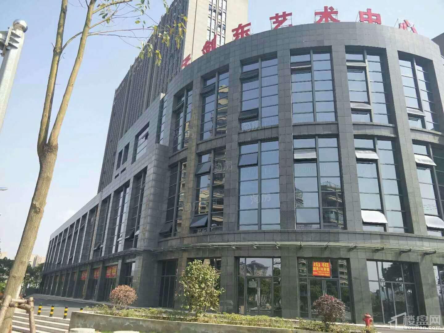 博腾龙马春天实景图