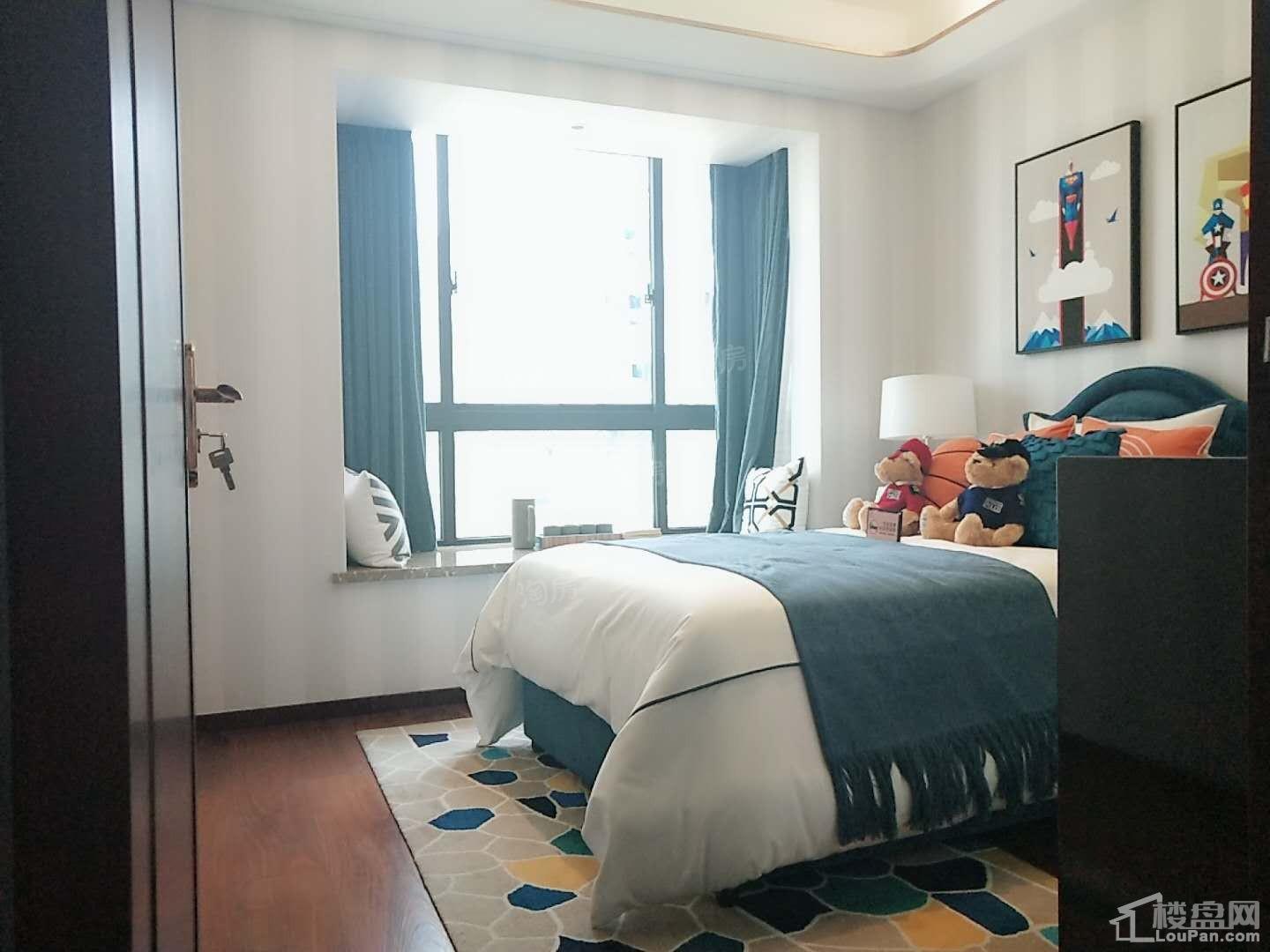 华秦铂湾样板间