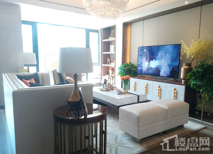 绿城·春江明月样板间