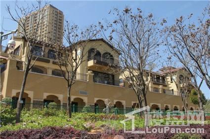 融城·昆明湖实景图