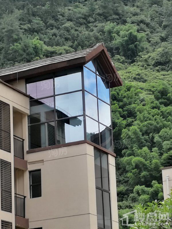 神龙峡山涧居实景图