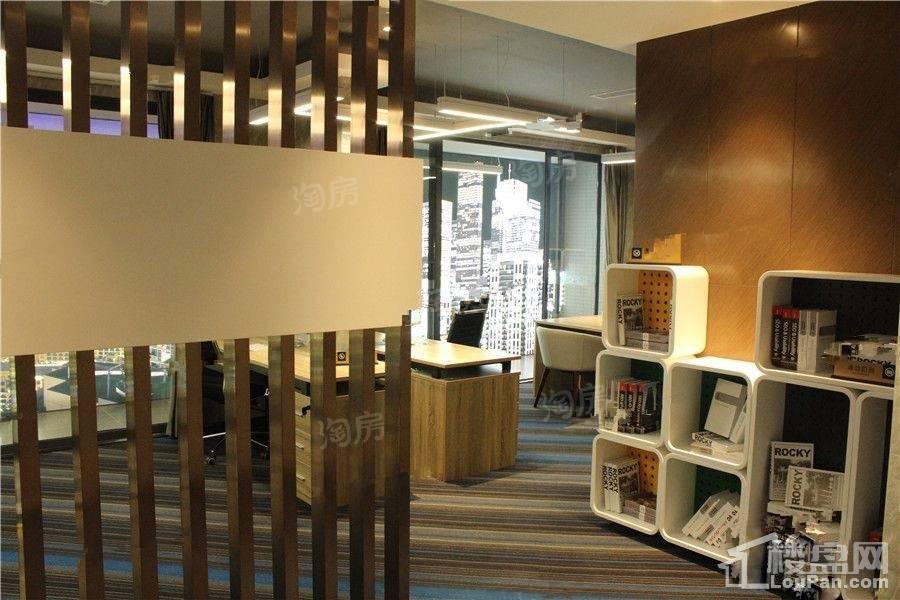 海雅缤纷城实景图