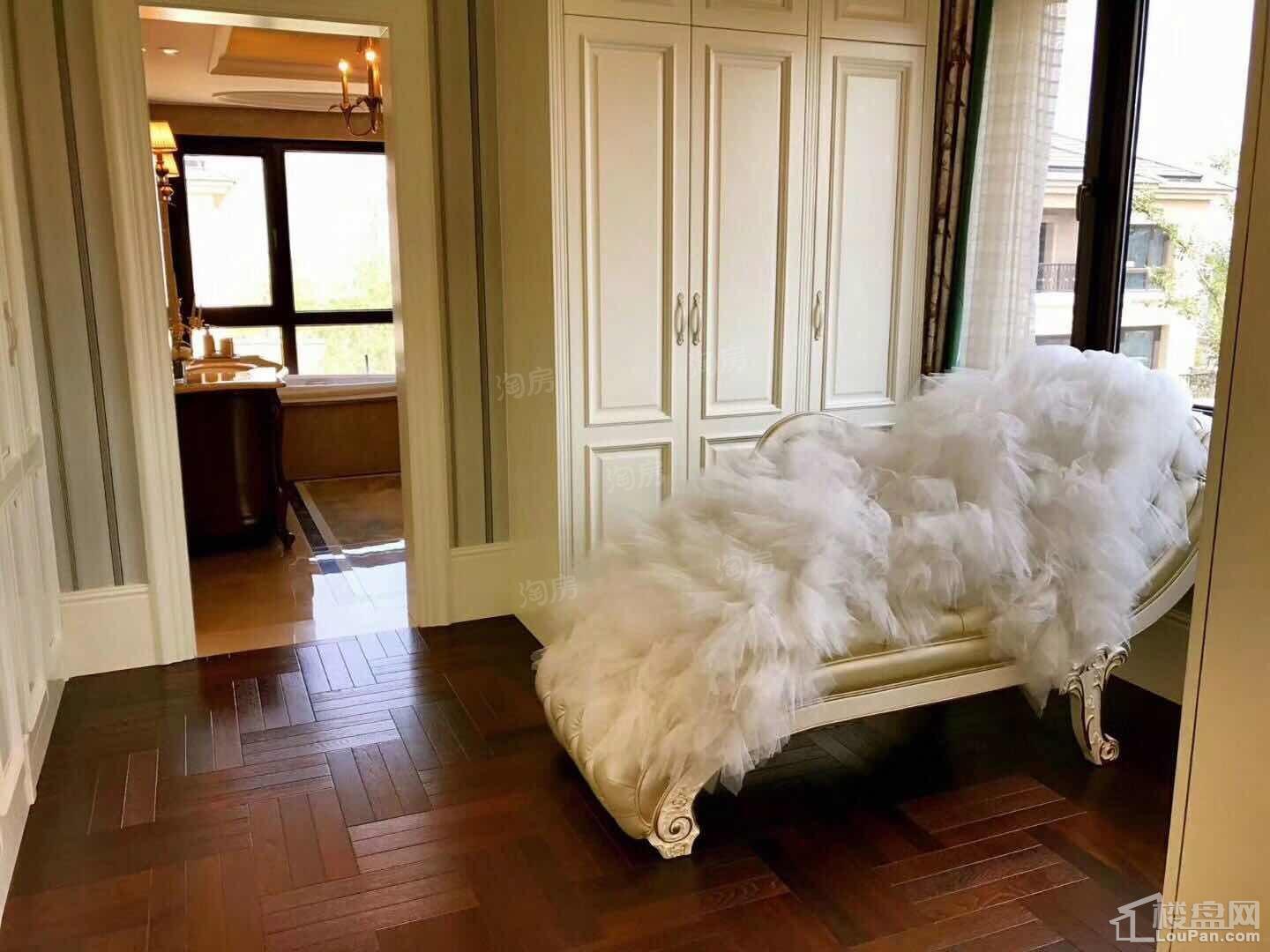 龙湖美墅样板间