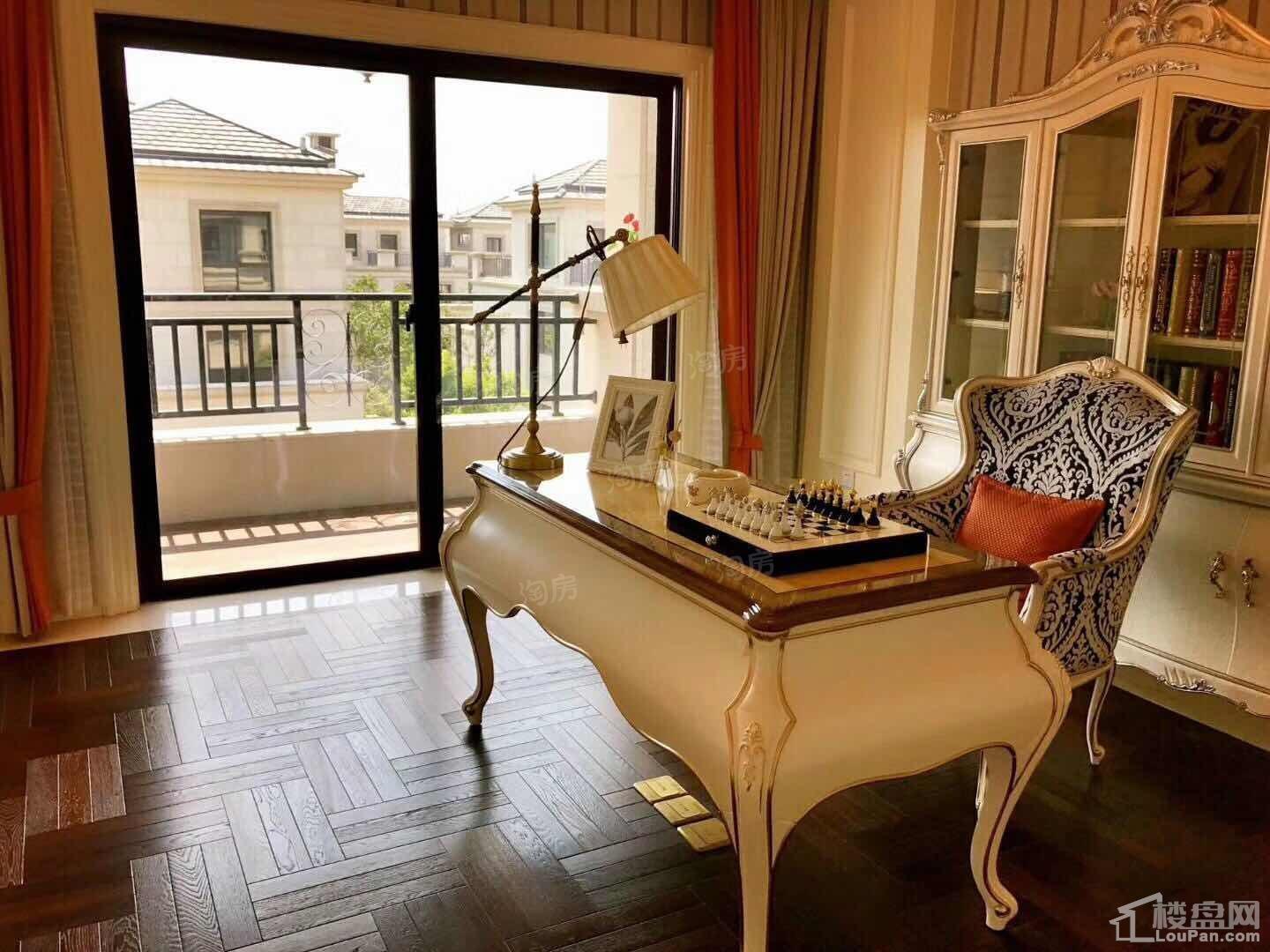 龙湖美墅样板间