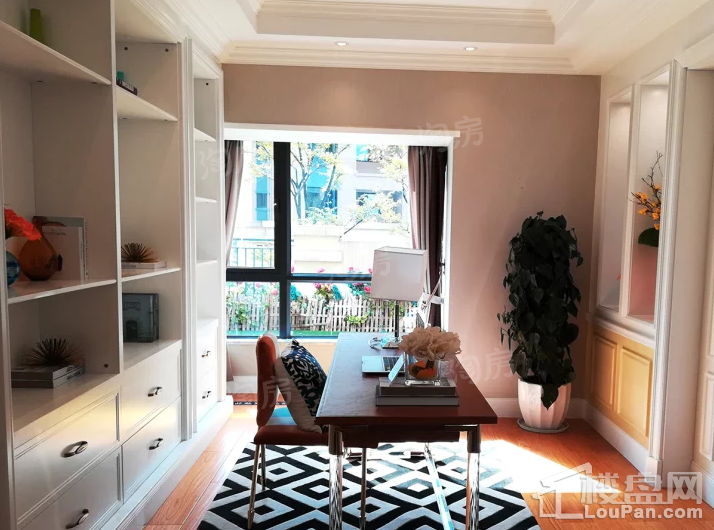 实力山语间样板间