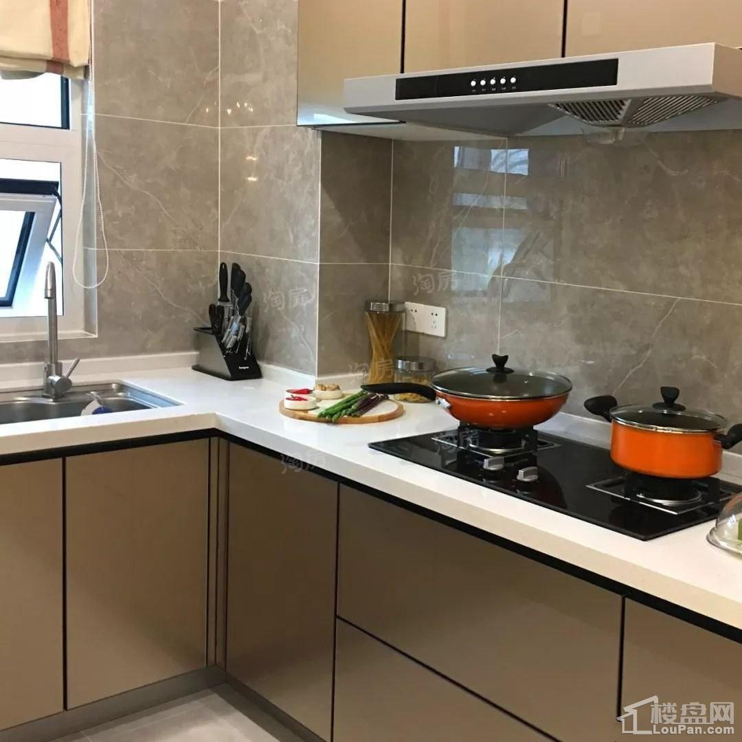 儒辰观澜府样板间