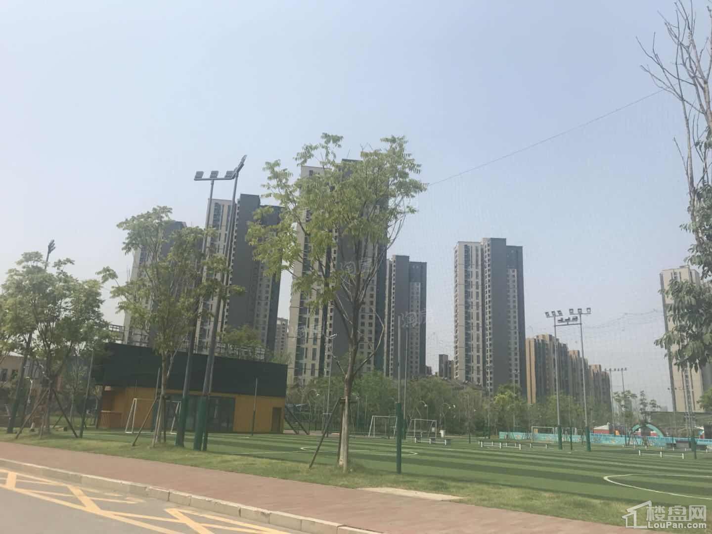 万科魅力之城实景图