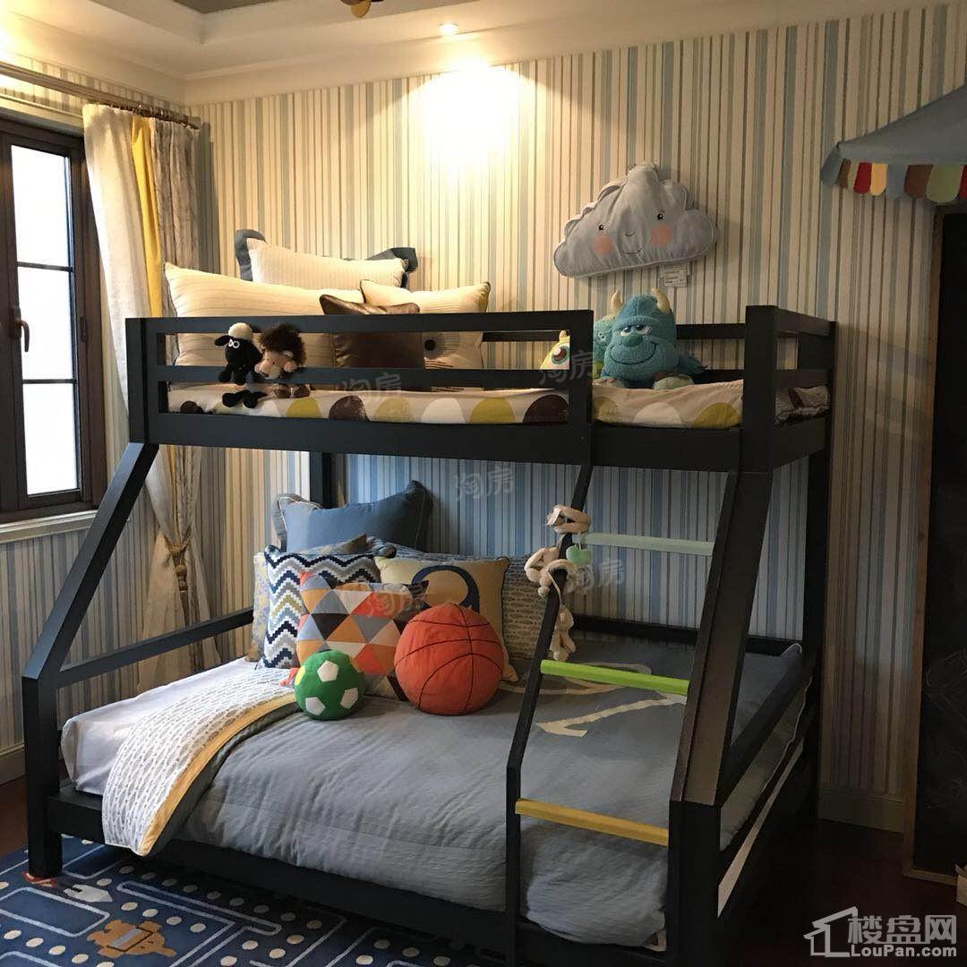 绿城·龙王溪小镇样板间