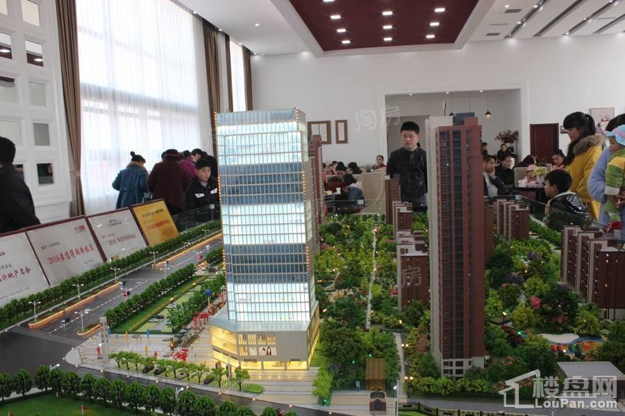 城开东岸实景图
