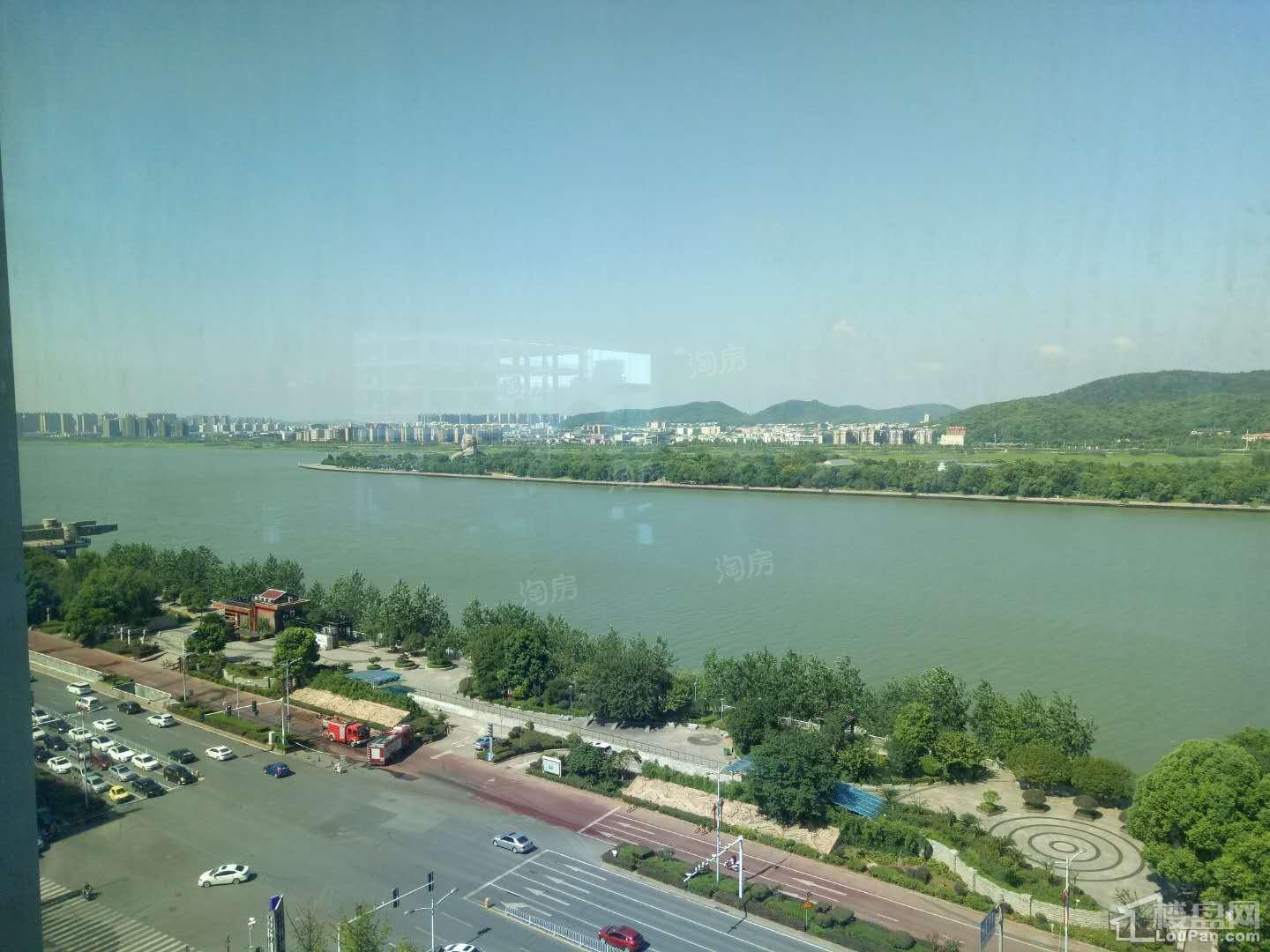 汇景发展环球中心实景图